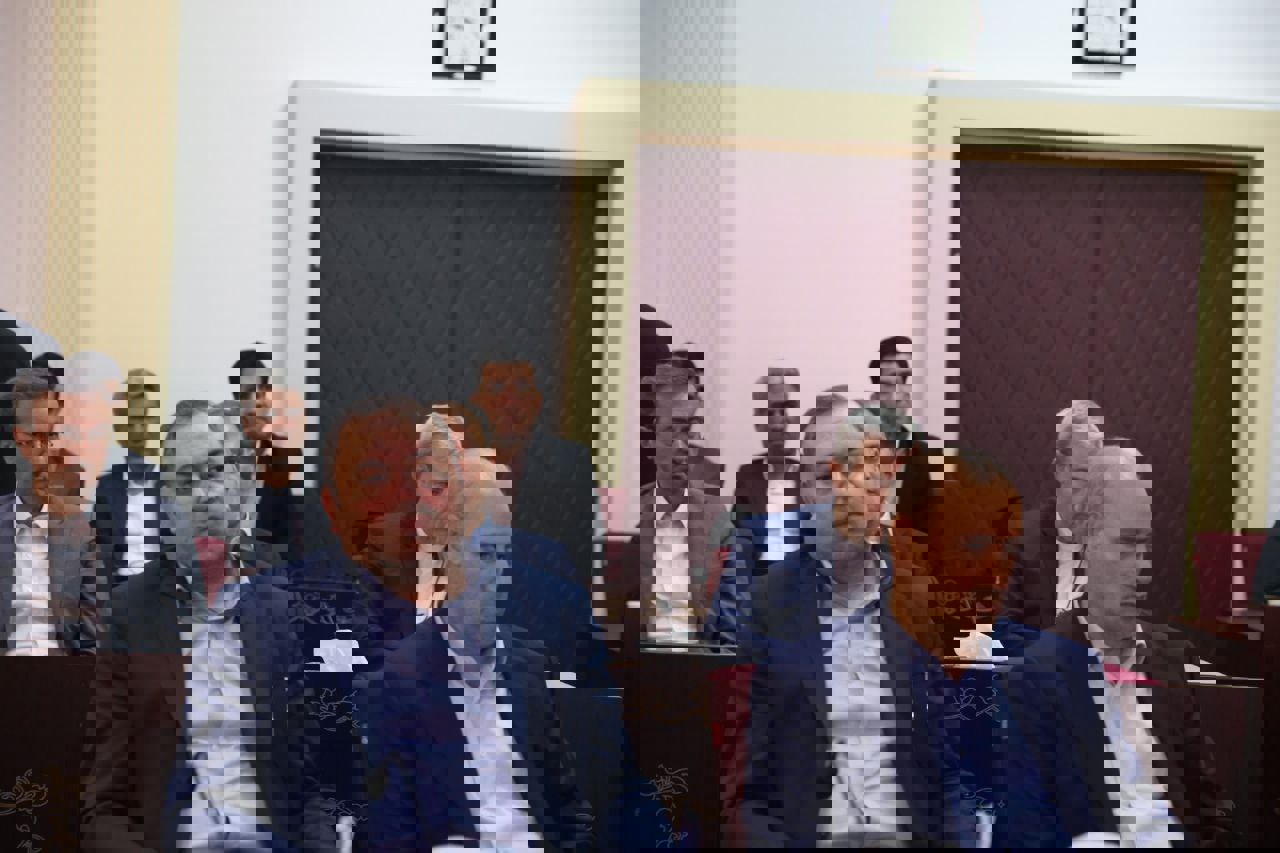 2081851