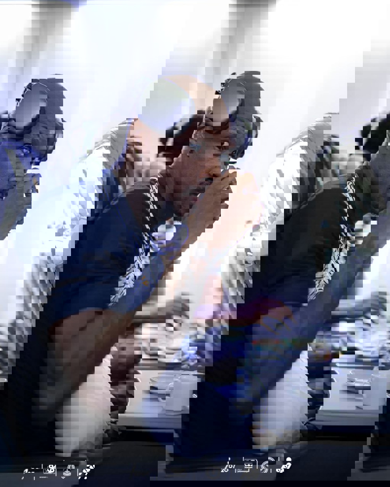 2081805