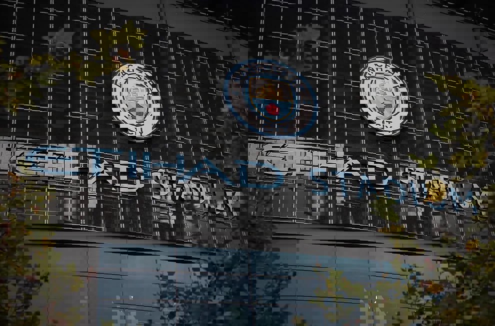 2081842
