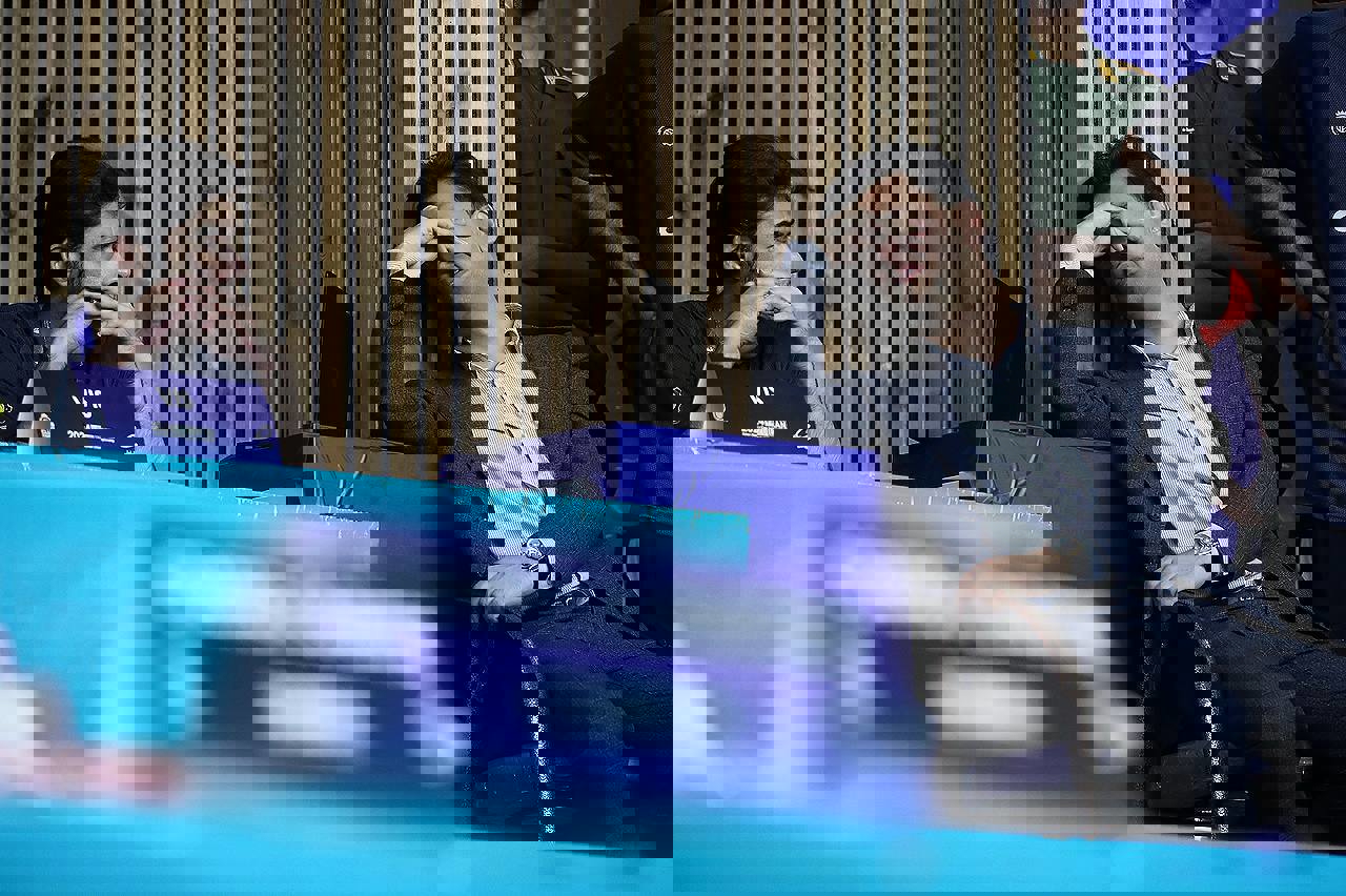 2081888