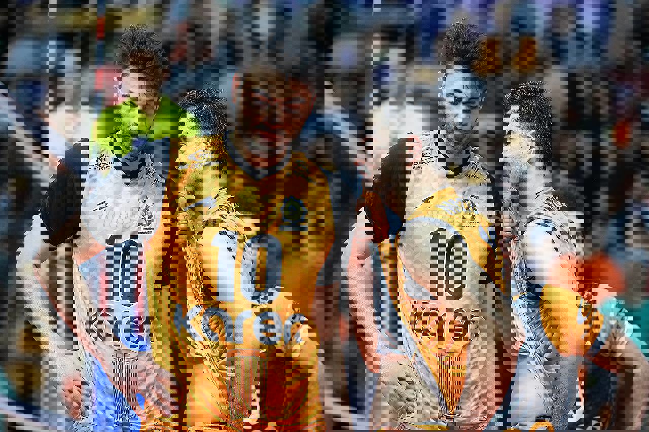 2081878