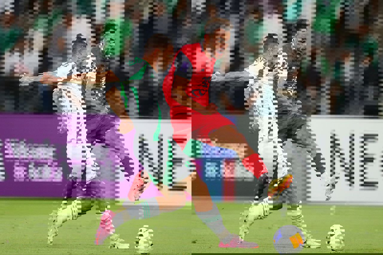 2082702