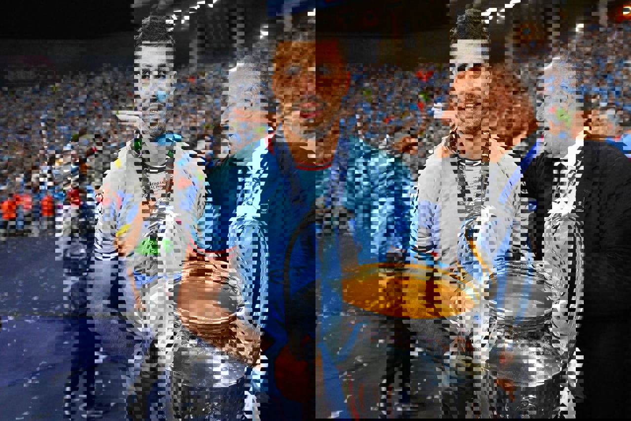 2082473