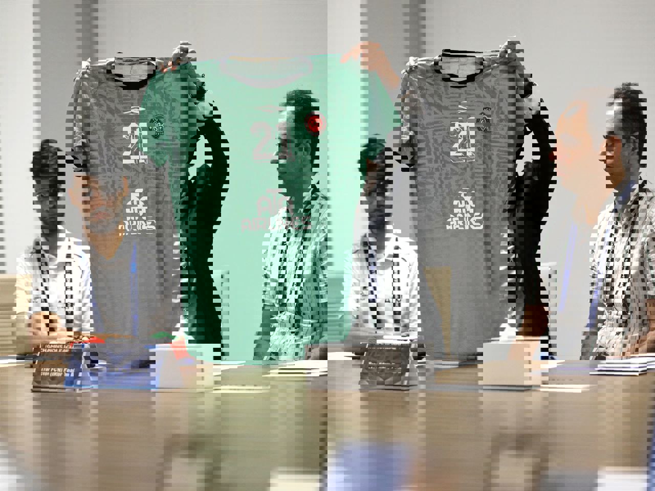 2082415