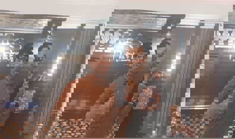 2082516