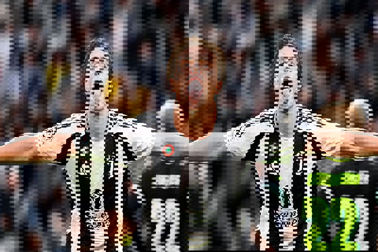 2082610