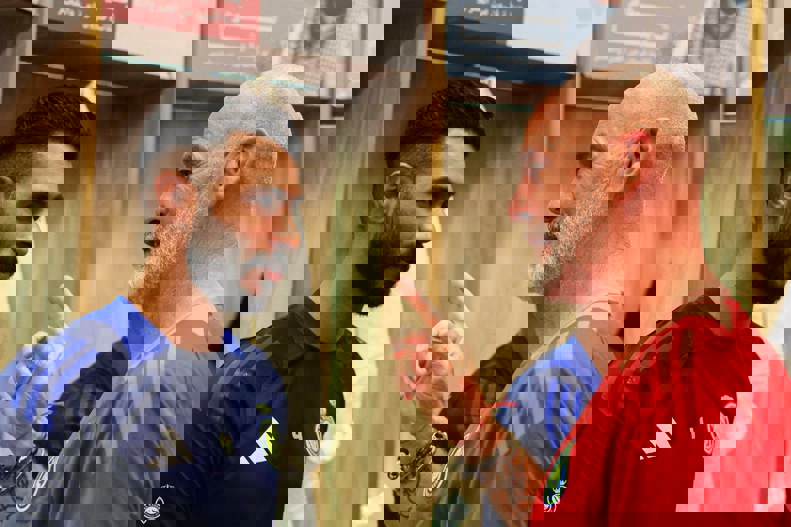 2083225