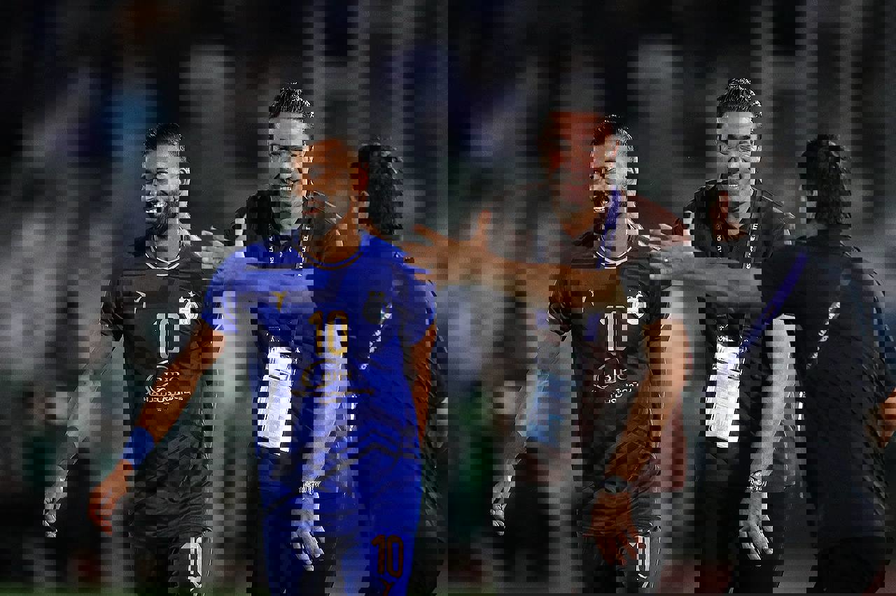 2082810
