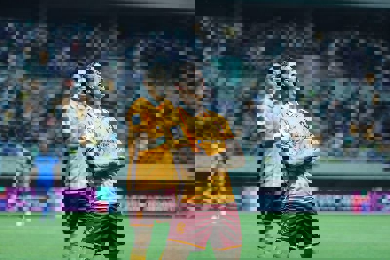 2082811