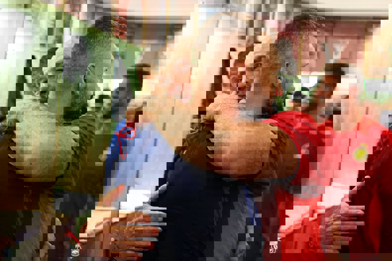 2083227
