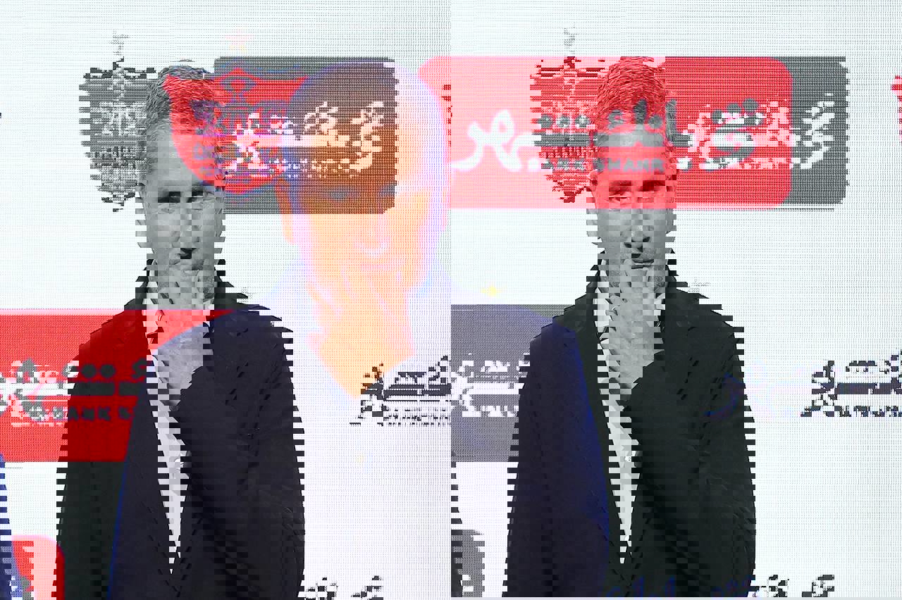 2082869