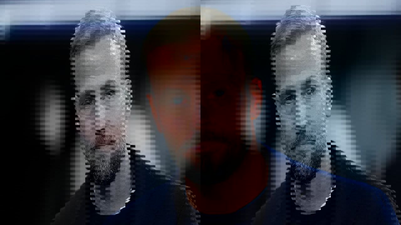 2082835