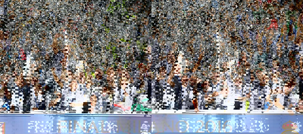 2082982