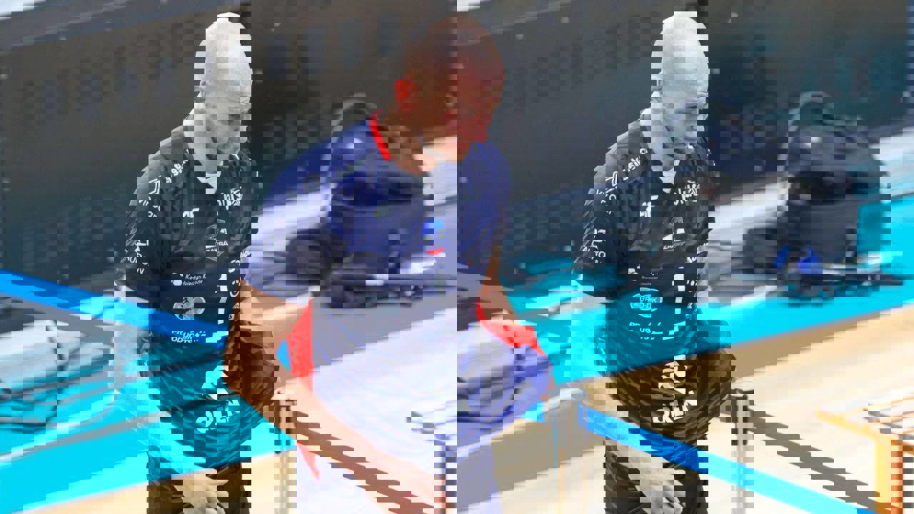 2083058