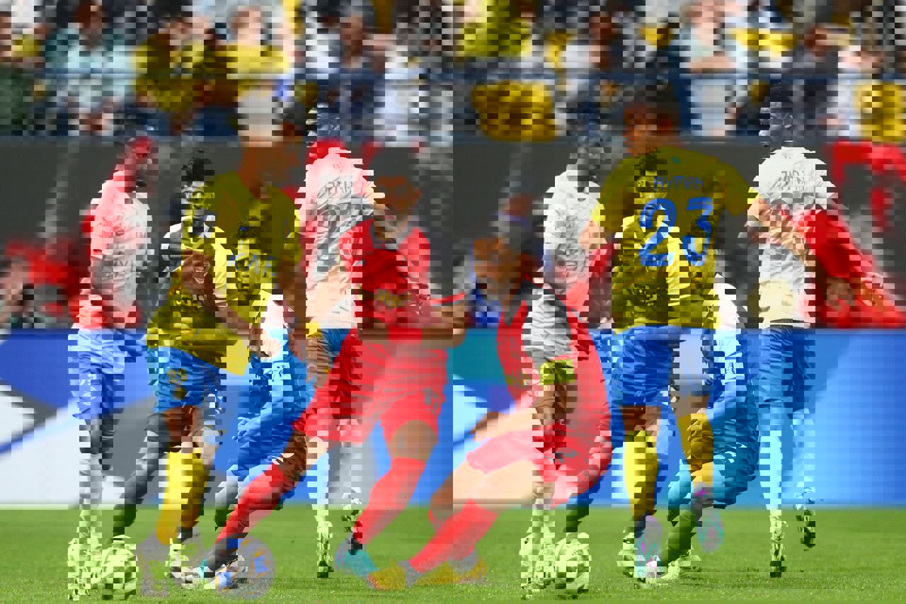 2083198