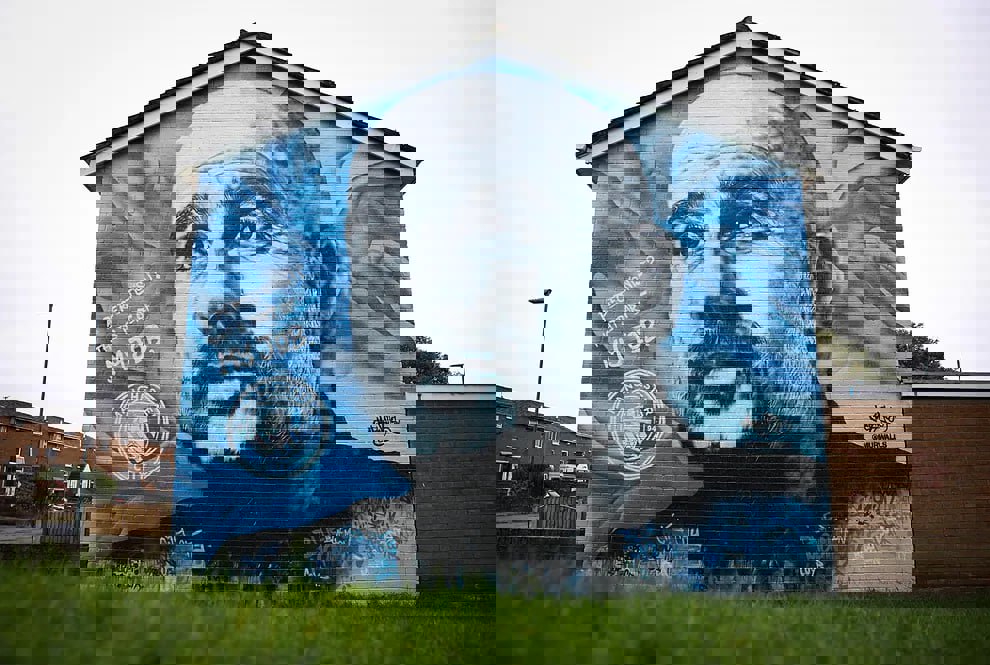 2083325