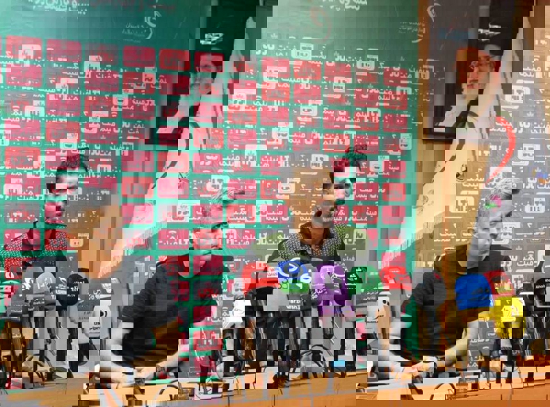 2083332