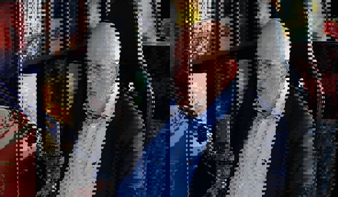 2083567