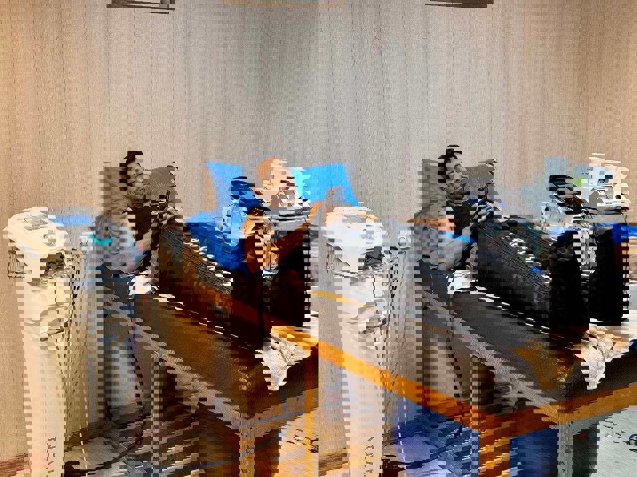 2083490
