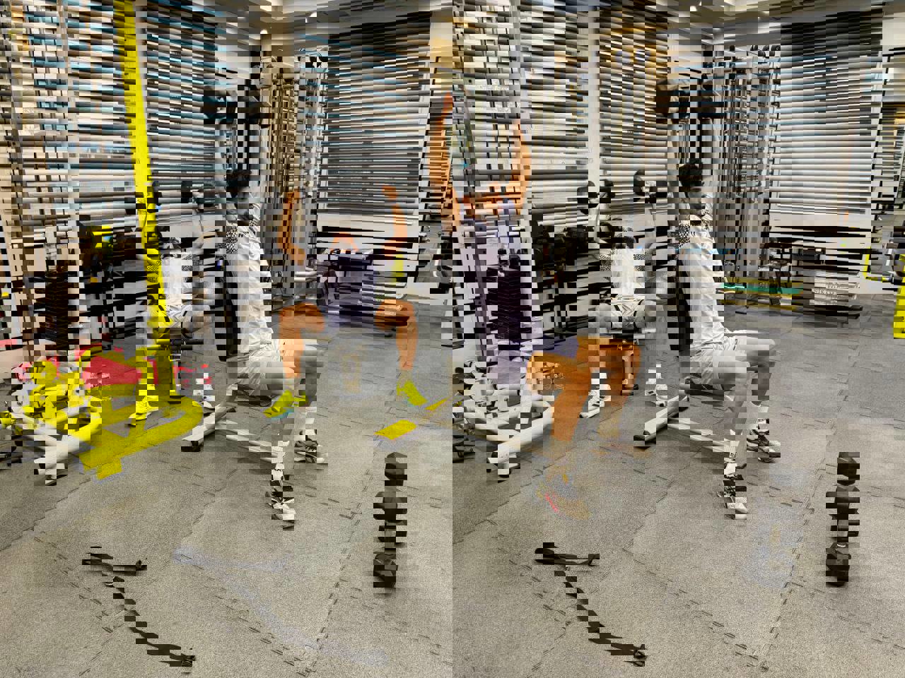 2083489