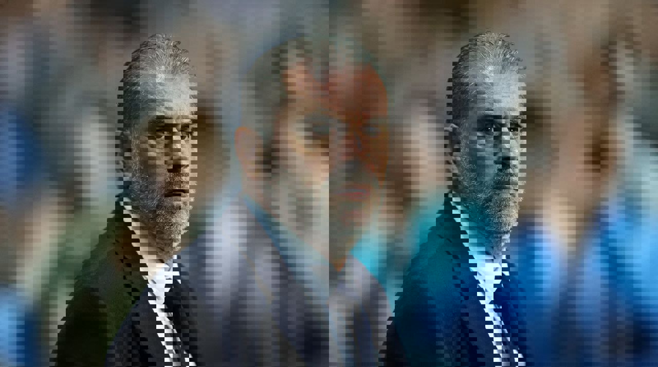 2083810