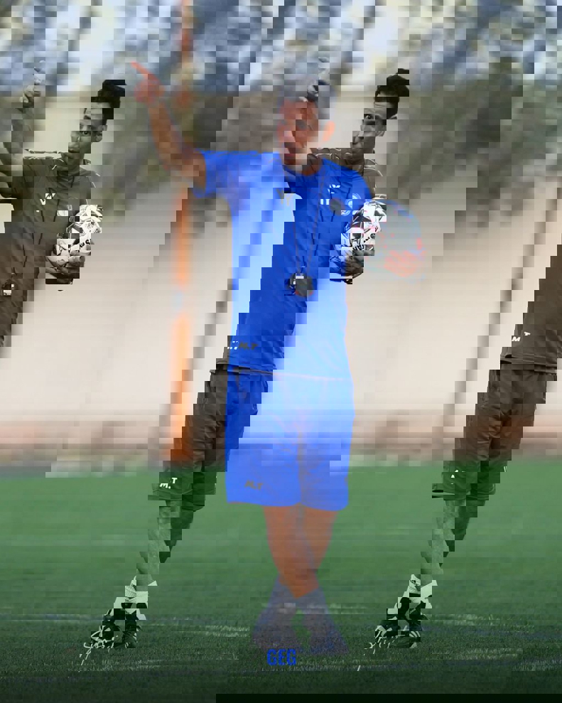 2083832