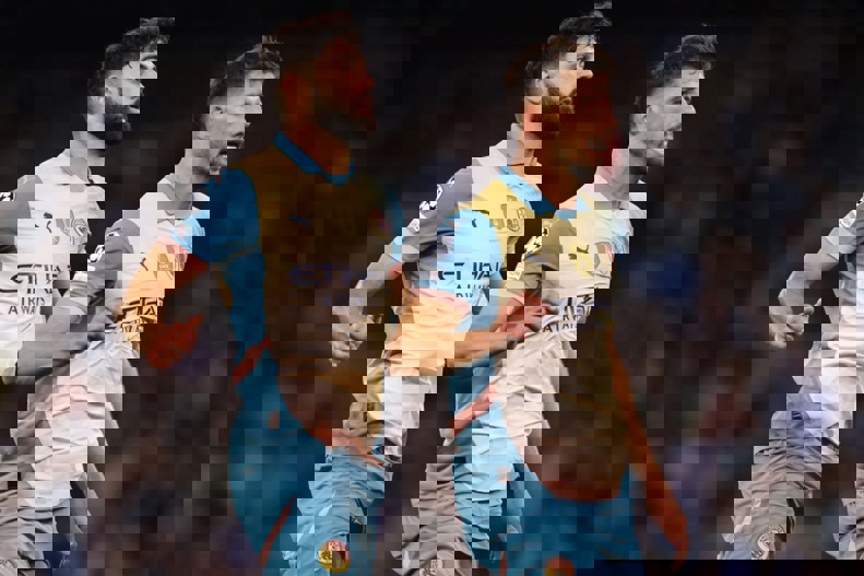 2083900