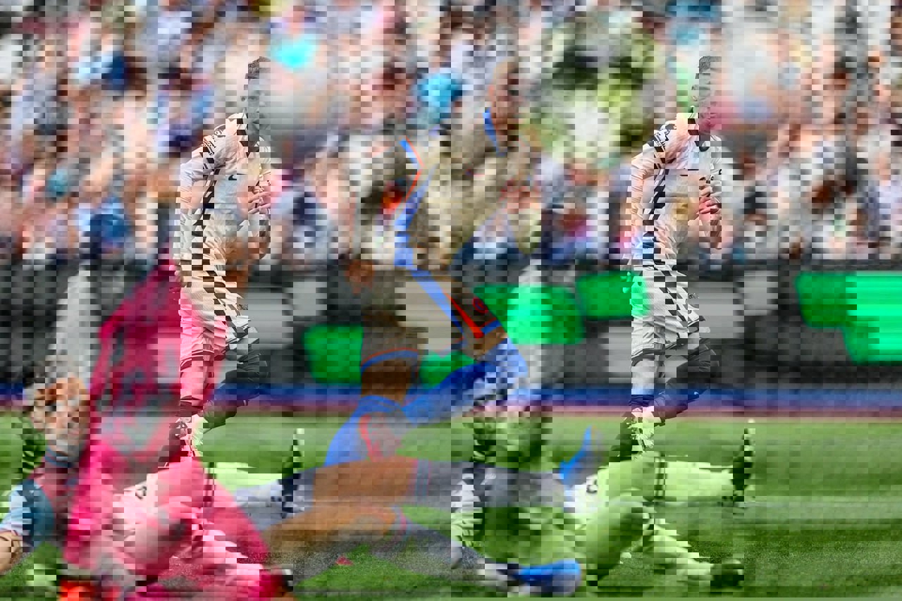 2084226