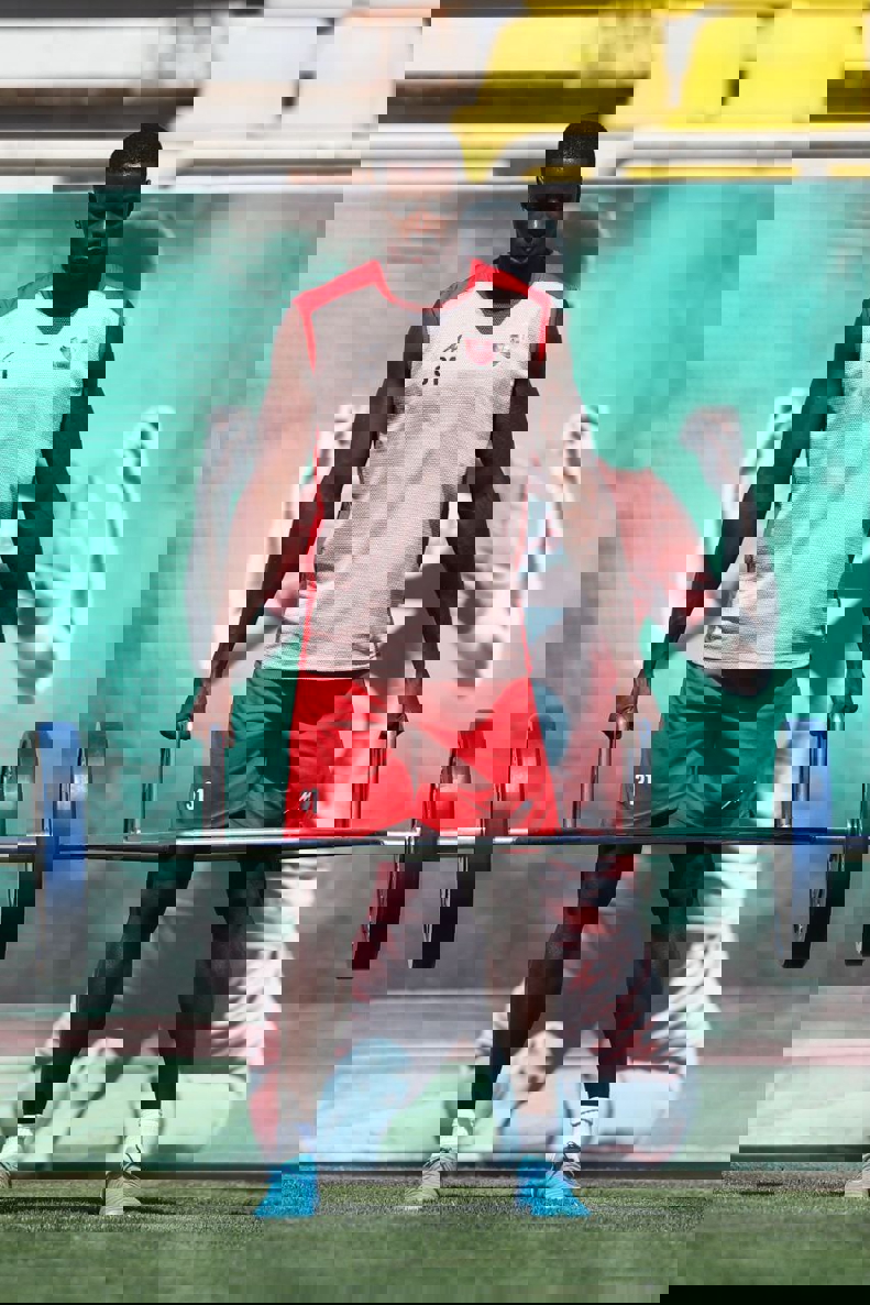 2084300