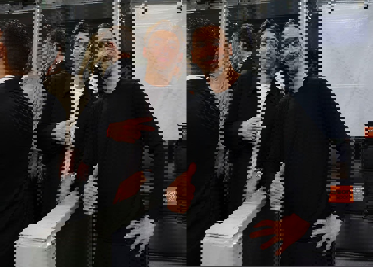 2084963
