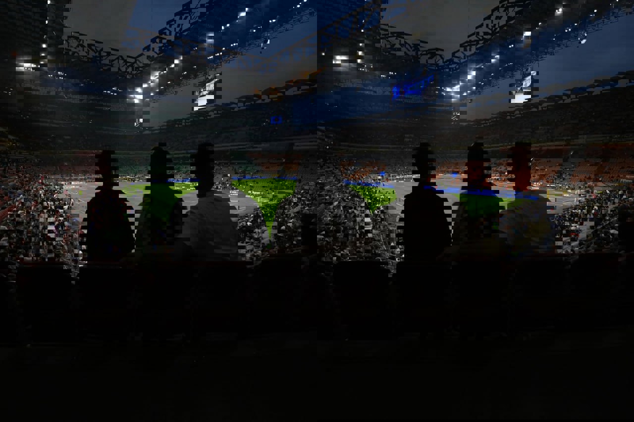 2084944