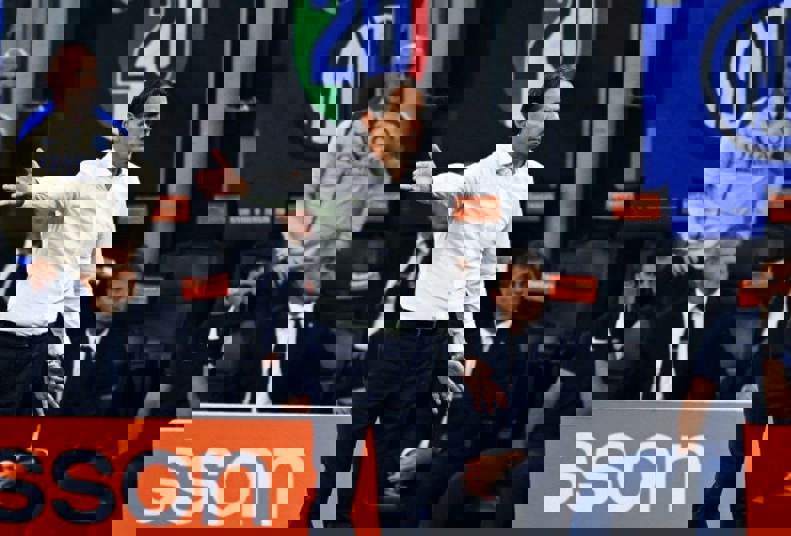 2085077