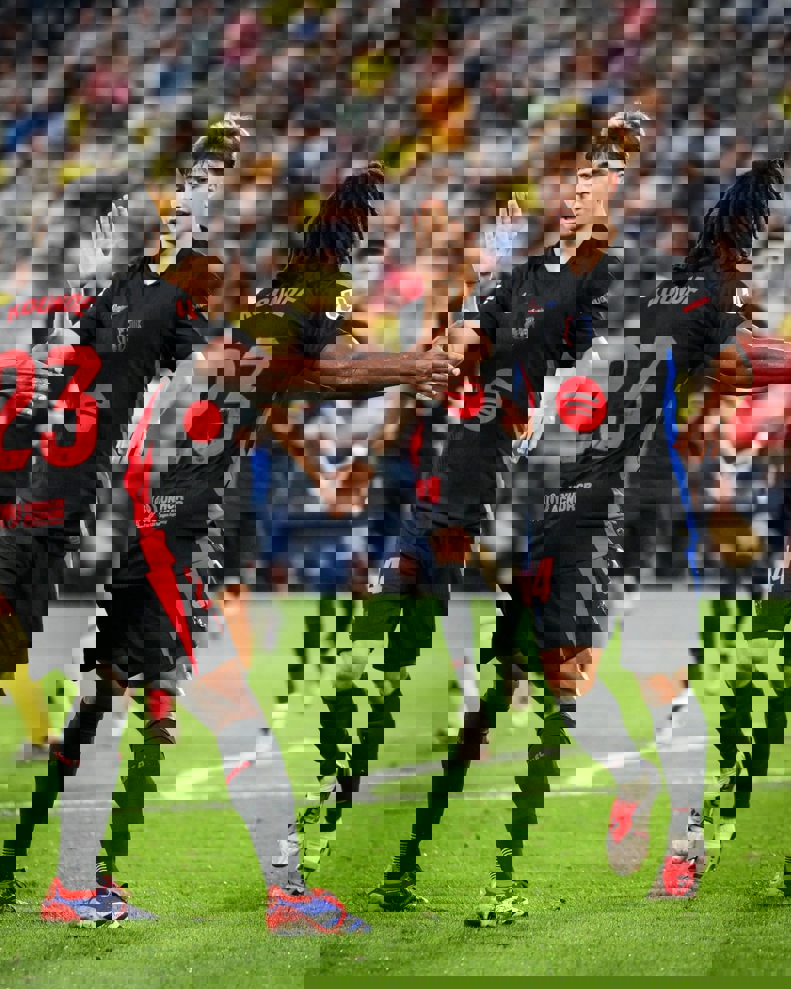 2085226