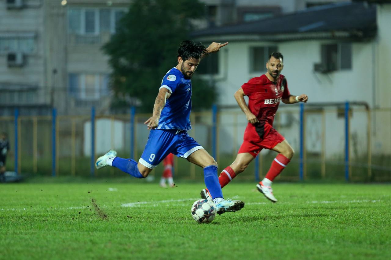 داماش گیلان 0- بعثت کرمانشاه 0/ لیگ یک / شعار حیا کن علیه درخشان در هفته سوم! 3