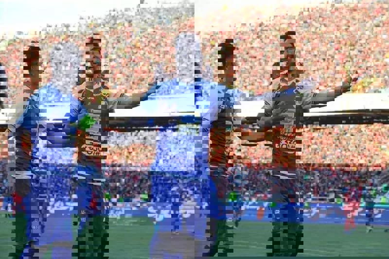 2085443