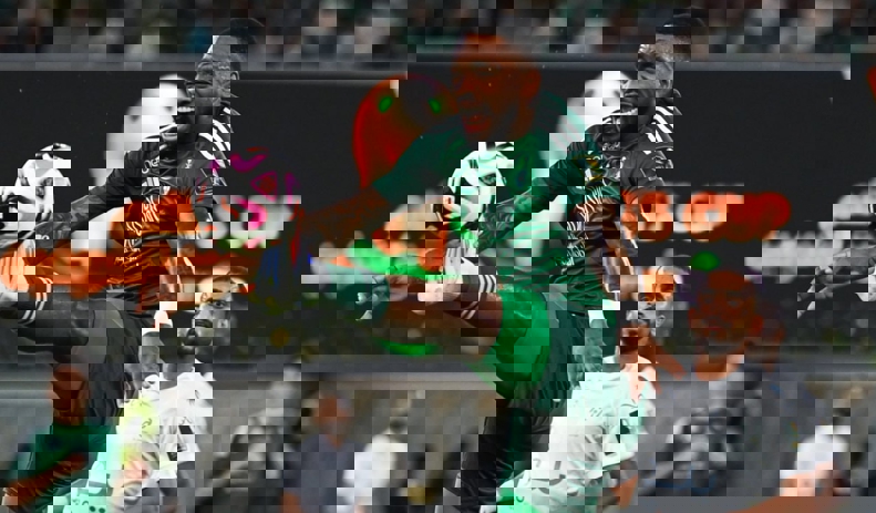 2085496