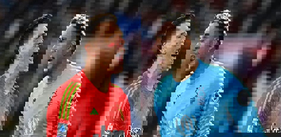 2085686