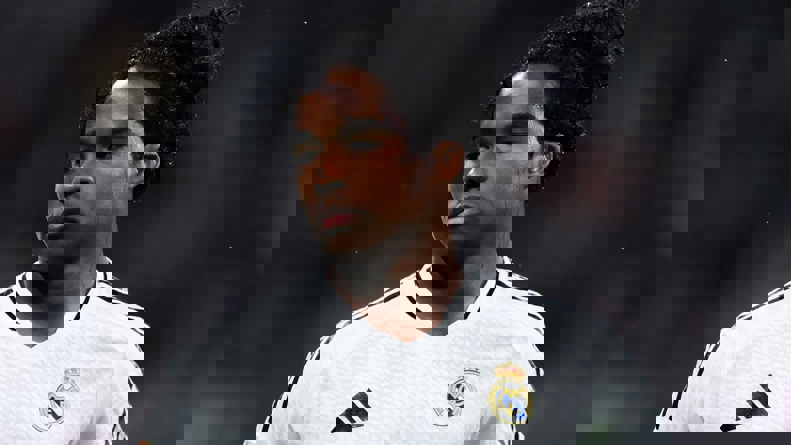 2085812
