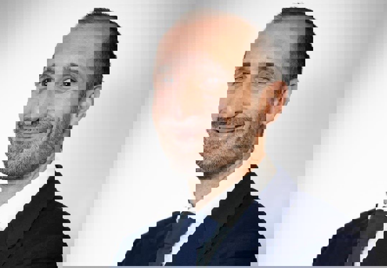 2085816