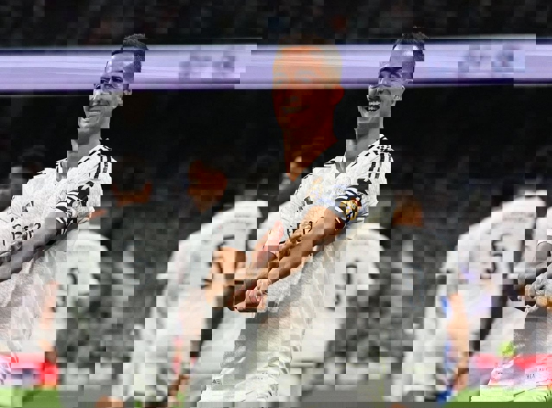 2085916