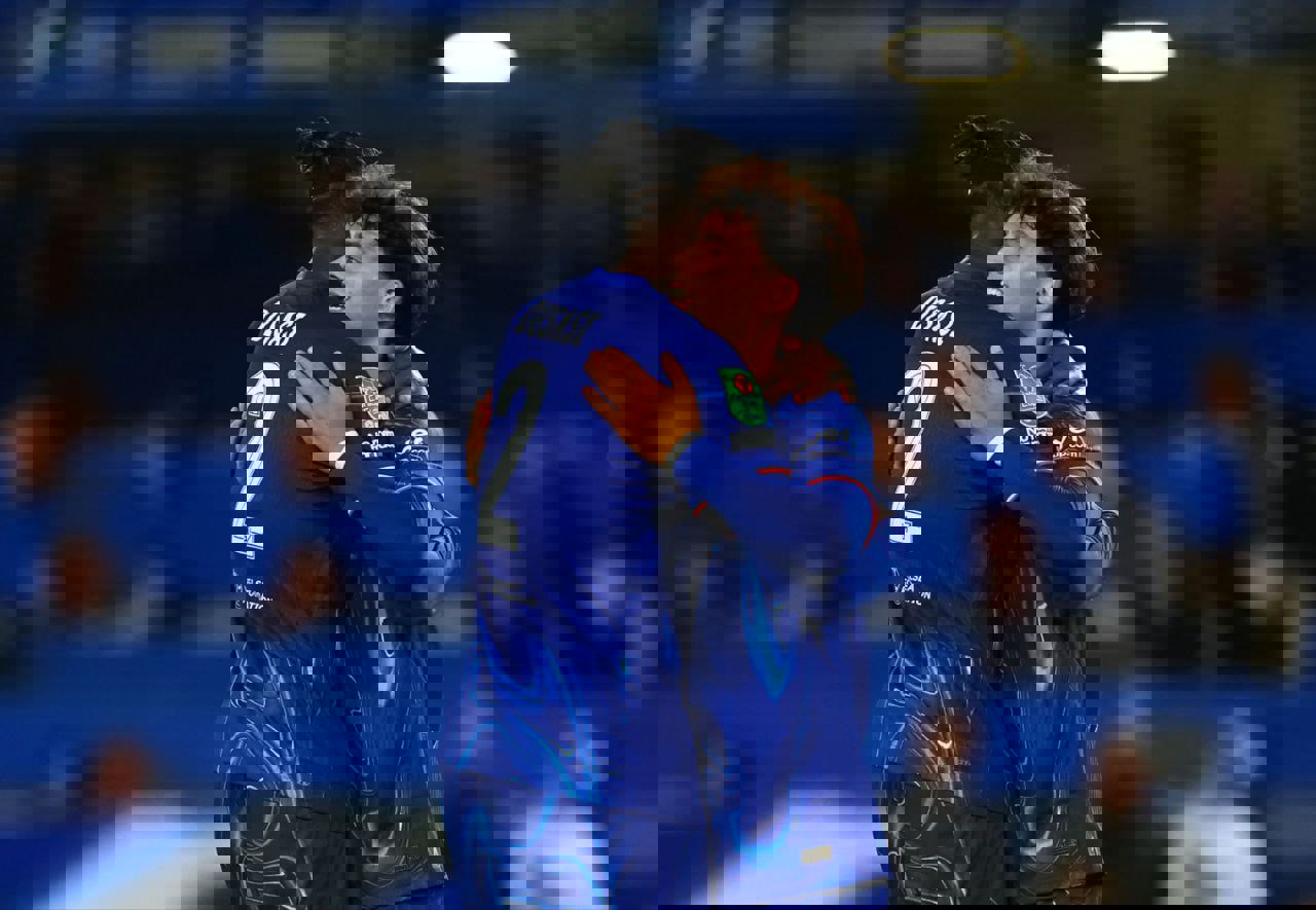 2085886