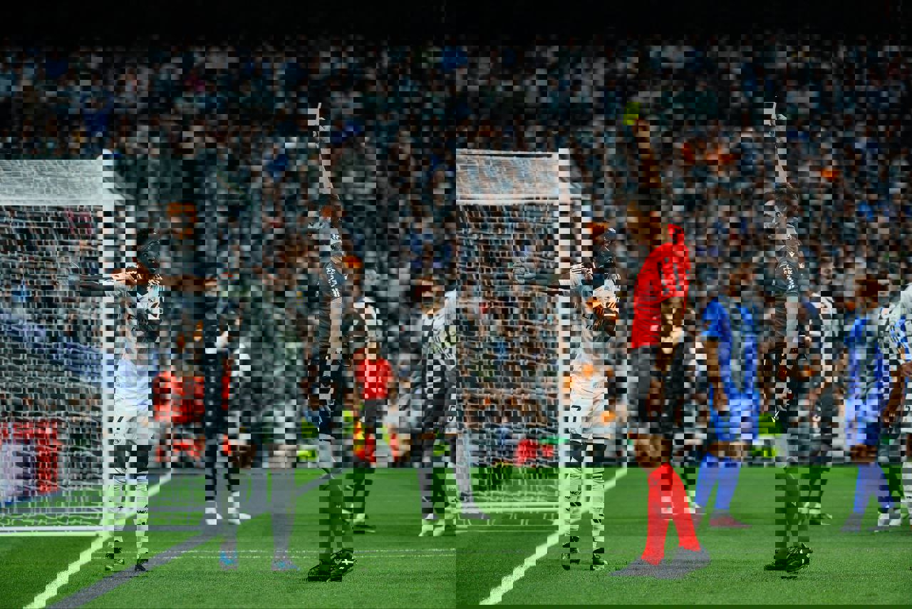 2086004