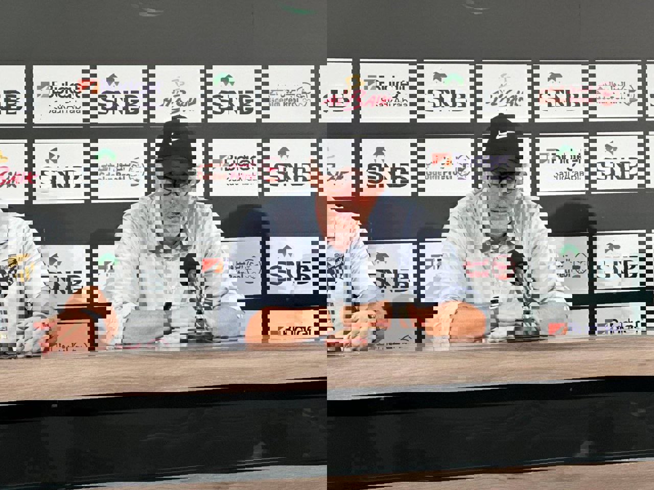 2085985