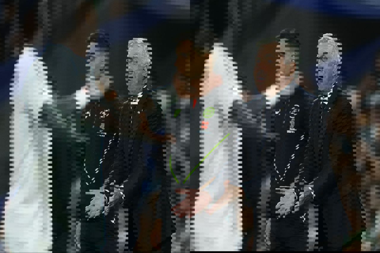 2086002