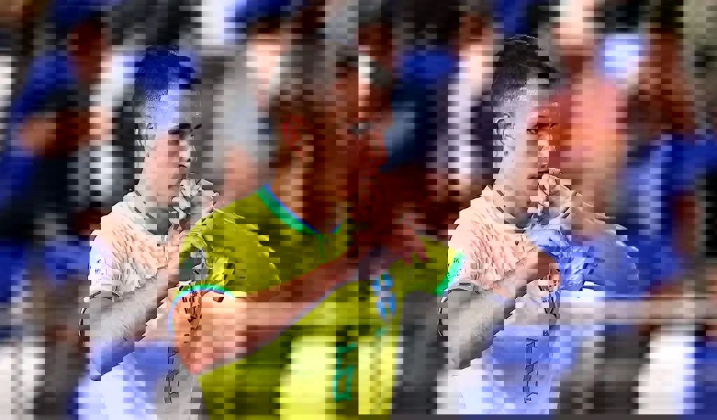 2085947