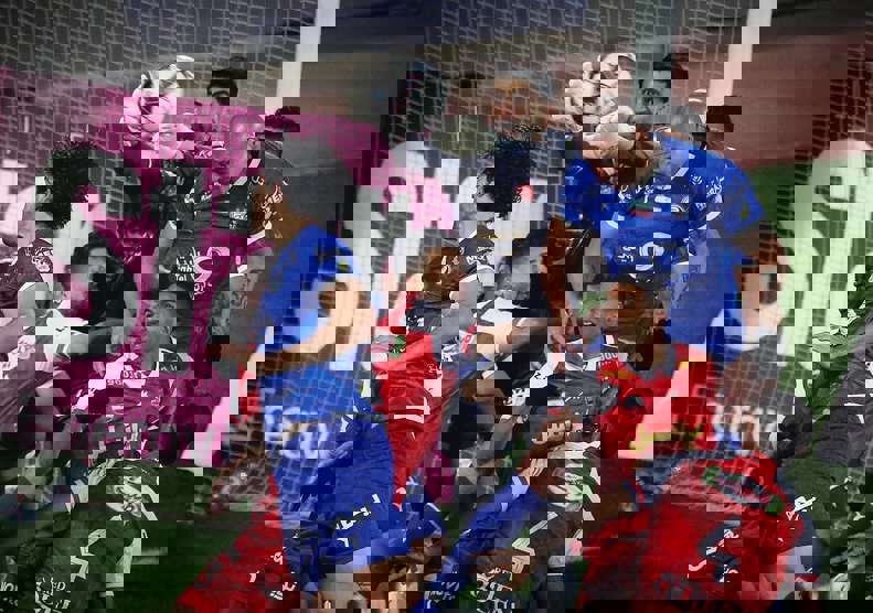 2086033