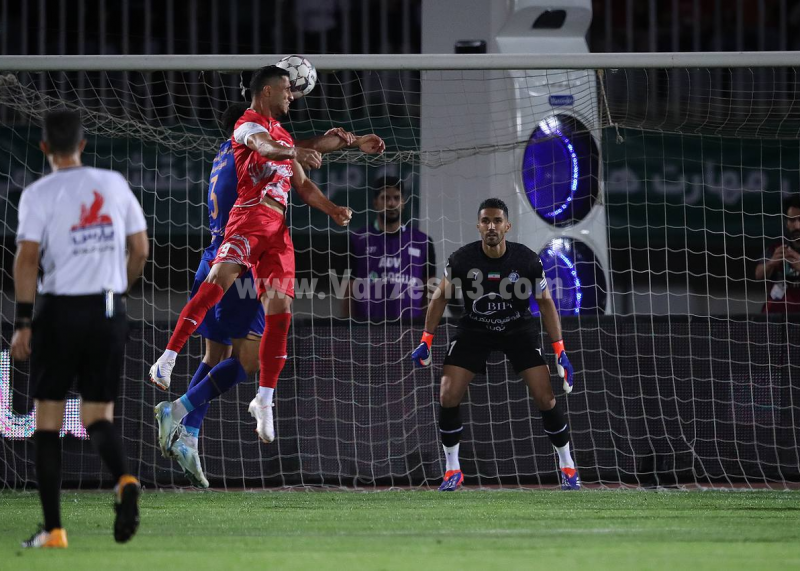 بدشانسی بزرگ، یک وجب تا گل پرسپولیس