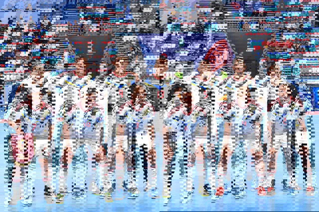 2086240
