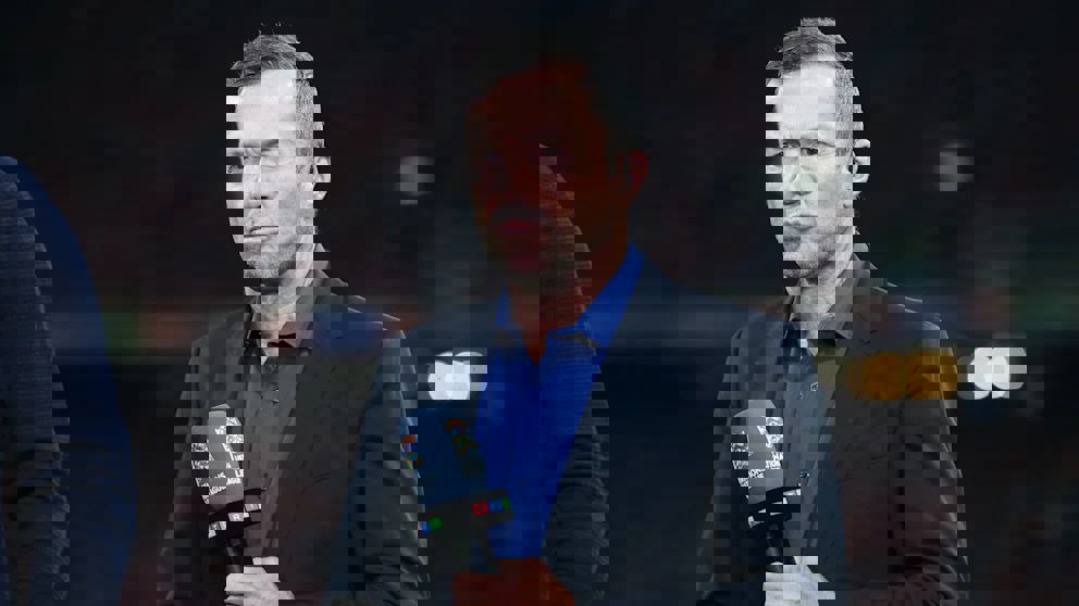 2086379