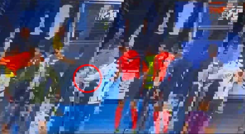 2086854